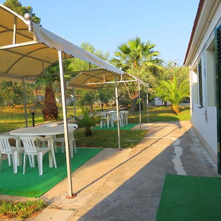 Hotel Residence Villa Ascoli Vieste Buitenkant foto