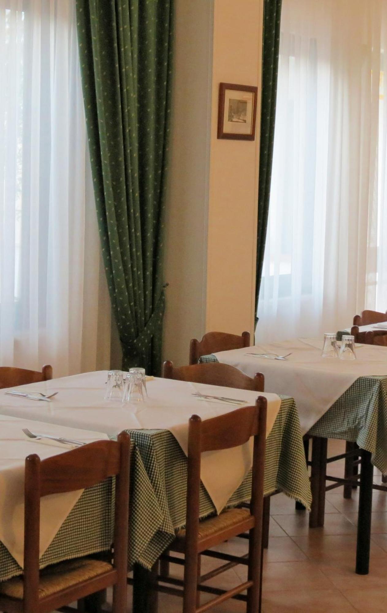 Hotel Residence Villa Ascoli Vieste Buitenkant foto