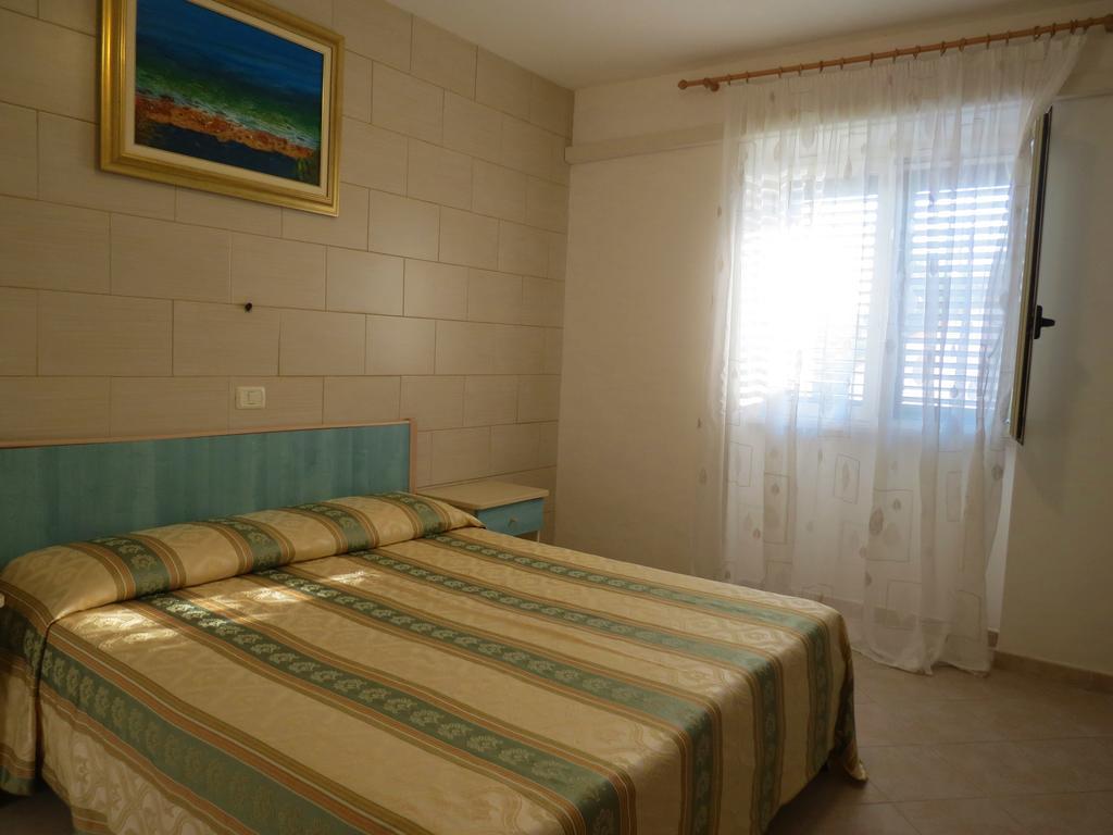Hotel Residence Villa Ascoli Vieste Buitenkant foto